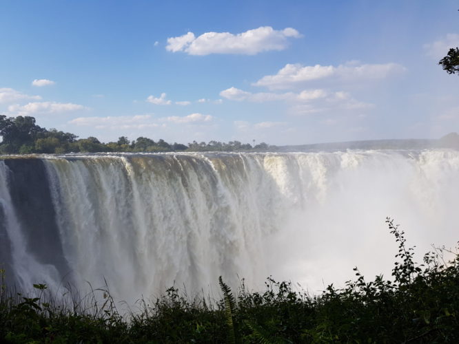 Victoria falls, zimbabwe safaris, luxury safaris