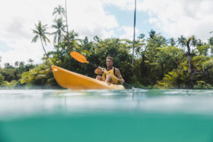 samoa-resort-sinalei-reef-resort-kayaking