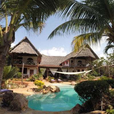Zanzibar-Retreats-che-che-vule-pool-and-exterior